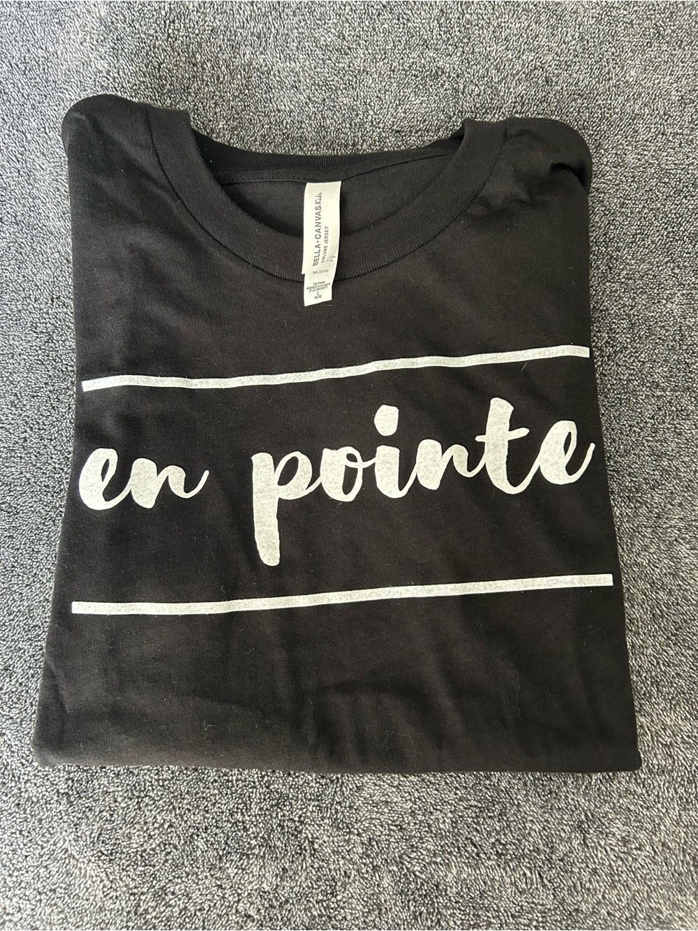 Kids “en pointe” t-shirt